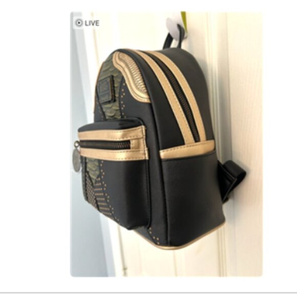 Loungefly Game Of Thrones Queen Cersei Armor Mini Backpack Limited Edition NWT - Picture 2 of 4